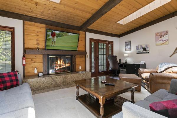 På billedet ses objektet G3 Meadow Creek townhouse beliggende i byen Vail.
