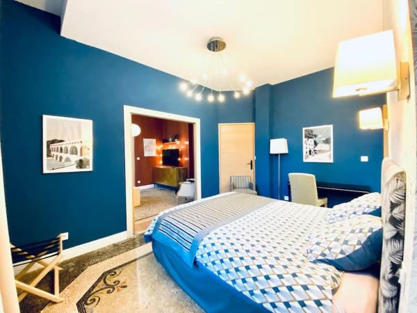 A la foto es mostra l'objecte La suite 2 pièces lit queen size entrée privée situat a la ciutat de Nimes.