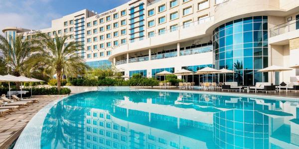 På bildet vises objektet Crowne Plaza Muscat OCEC by IHG som ligger i byen Muscat.