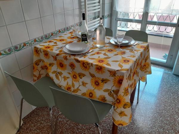 A la foto es mostra l'objecte Splendid apartment near beaches and Boccadasse situat a la ciutat de Gènova.