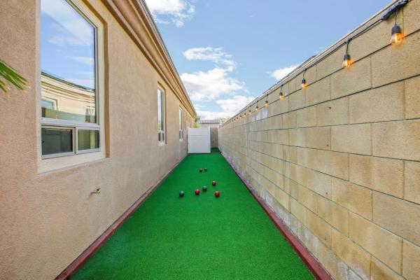 Back in Black Holiday Home photo 7
