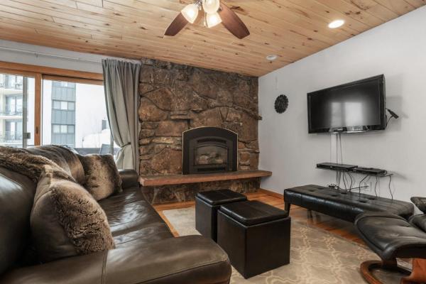 Foto 7: Ski In, Ski Out, Steam Shower in Unit, Outdoor Hot Tub