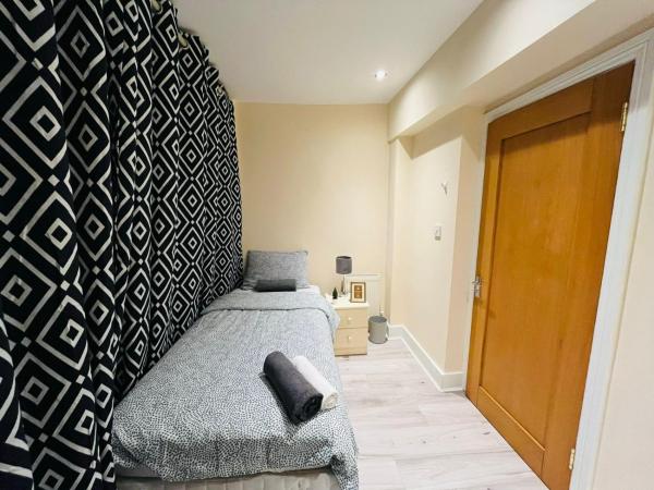 Dormitorio Privado, Dublin
