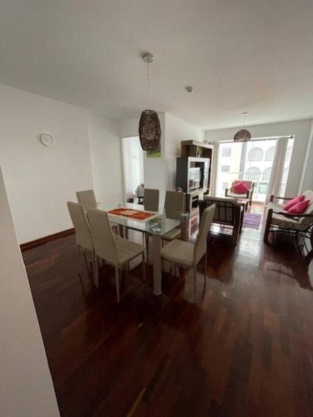 A la foto es mostra l'objecte Departamento familiar situat a la ciutat de Lima.