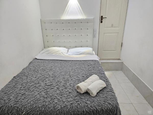 A la foto es mostra l'objecte Center Studio situat a la ciutat de Chisinau.