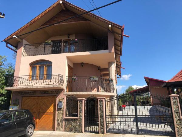 A la foto es mostra l'objecte La Conac Complex Deluxe Targu-Jiu situat a la ciutat de Turcineşti.