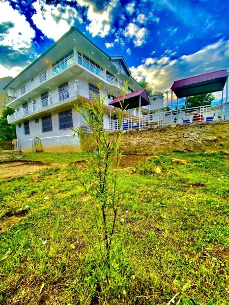 A la foto es mostra l'objecte GN White Villa & Resort situat a la ciutat de Astor.
