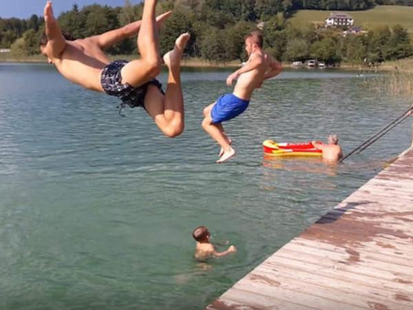 Na fotografii je vidět objekt Karintia Gyöngye lakosztály nacházející se ve městě Goritschach.