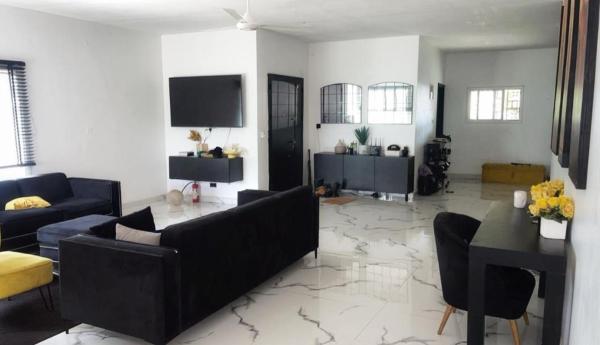 På billedet ses objektet 5 Bedroom Holiday Home Gambia beliggende i byen Abuko.
