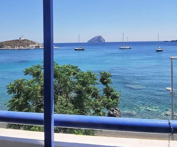 På billedet ses objektet Takis Seaside Apartment beliggende i byen Kapsálion.