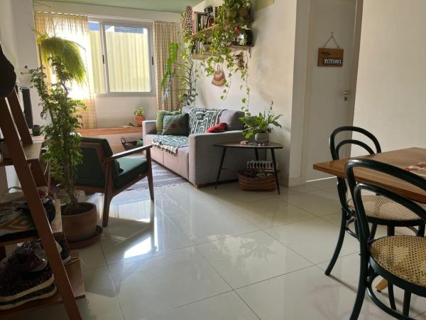På billedet ses objektet Bonito e Bem Equipado na Barra da Tijuca beliggende i byen Barra da Tijuca.