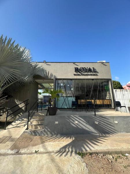 写真にはマカパ市にあるRoyal Hotel e Gastronomia Macapáが写っています。