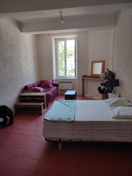 På billedet ses objektet En famille ou entre amis à Anduze beliggende i byen Anduze.