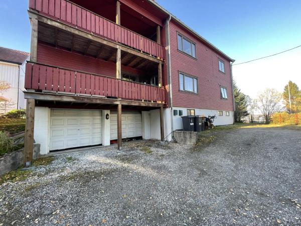 Na fotografii je vidět objekt Arctic Paradise - 4 Bedroom Apartment in Tromso nacházející se ve městě Tromsø.