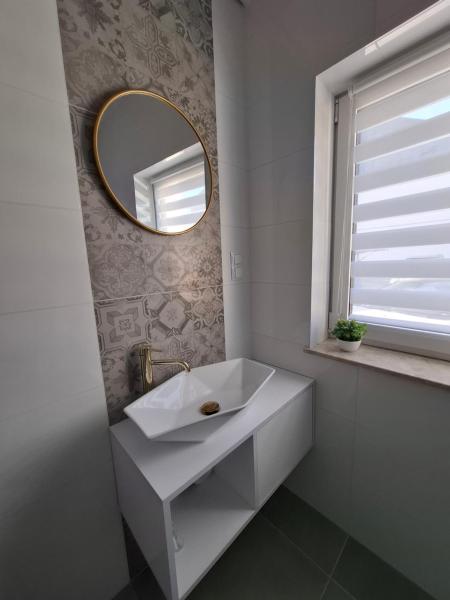 Στη φωτογραφία φαίνεται το αντικείμενο Apartament z dużym ogródkiem που βρίσκεται στην πόλη Ζέσουφ.