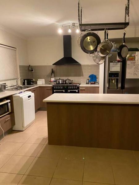 På billedet ses objektet Family home close to Melb Airport, free FAST WIFI! beliggende i byen Mickleham.
