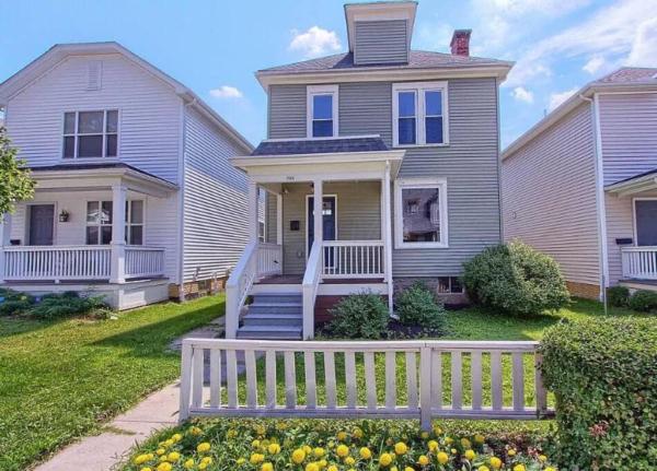 A la foto es mostra l'objecte Breath of Fresh Air - House- 3 BR 2BA situat a la ciutat de Columbus.