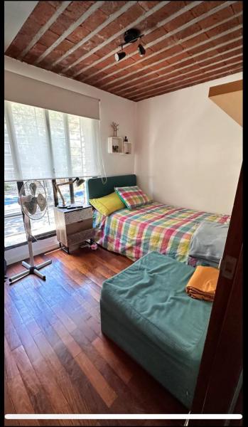 写真にはモンテビデオ市にあるCasa Majuが写っています。