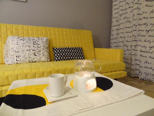Na zdjęciu widoczny jest obiekt Apartamenty Polna położony w mieście Wolica.