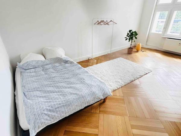 A la foto es mostra l'objecte Zimmer in Mitte situat a la ciutat de Berlín.