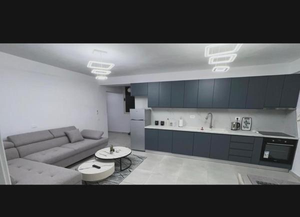 A la foto es mostra l'objecte Elia 8A situat a la ciutat de Durrës.