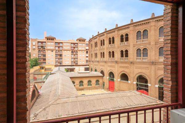 A la foto es mostra l'objecte El Balcón de Plaza de Toros - Granada situat a la ciutat de Granada.