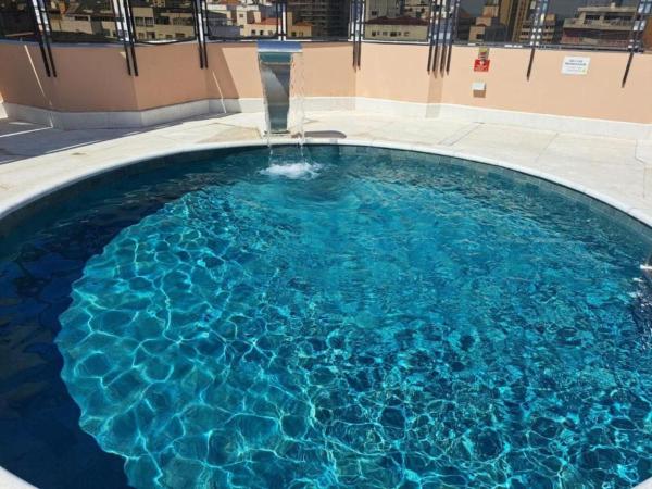A la foto es mostra l'objecte Cosmopolitan Praia Flat situat a la ciutat de Santos.