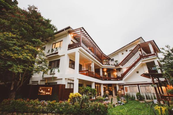 A la foto es mostra l'objecte Shan Xing Ji Ye Homestay situat a la ciutat de Emei.