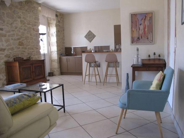A la foto es mostra l'objecte Appartement Nimes avec terrasse ouverte situat a la ciutat de Nimes.