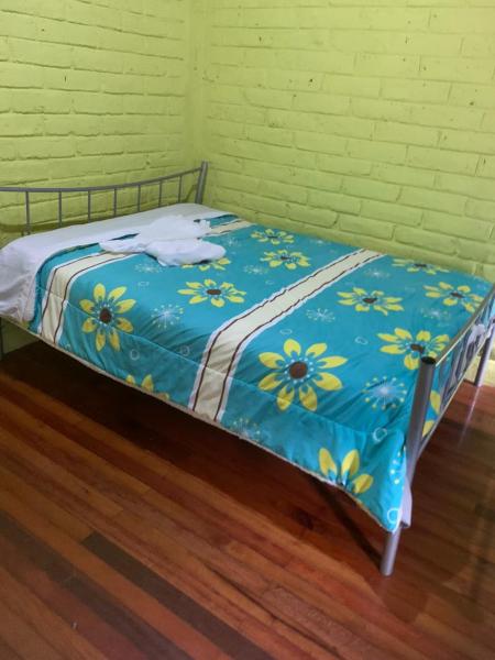 A la foto es mostra l'objecte Casa Villanueva situat a la ciutat de Baños.