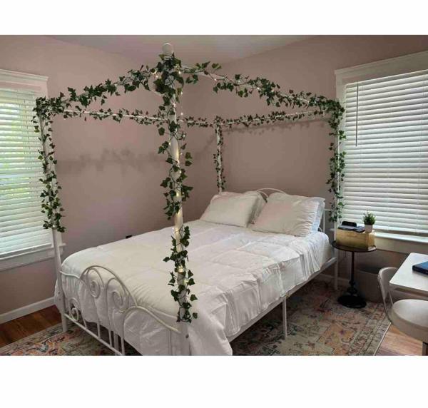 Garden Whisper Cozy Chamber, Cleveland