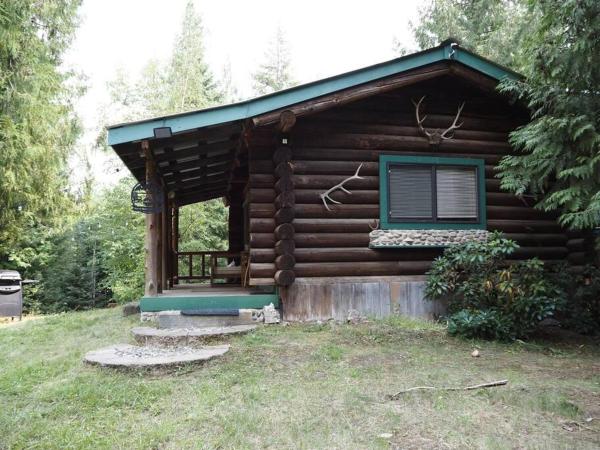 Photo 6 : Spacious, Custom-Built Log Cabin