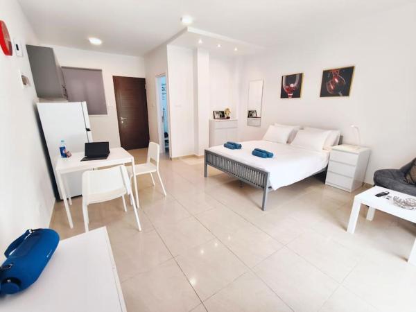 Cozy Studio near Harbor District 200 Mbits Xbox X, Paphos