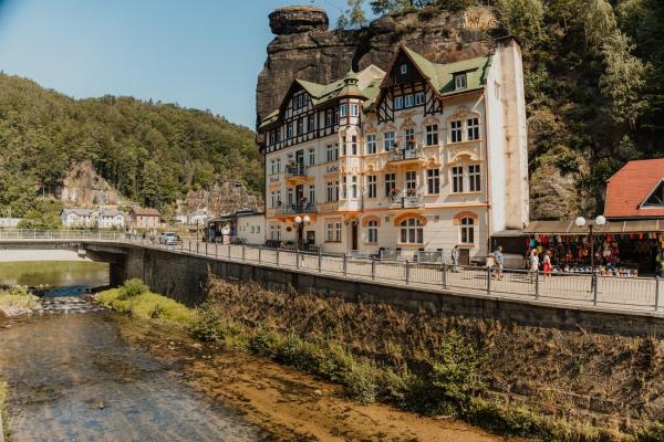 A la foto es mostra l'objecte Hotel Labe situat a la ciutat de Hřensko.