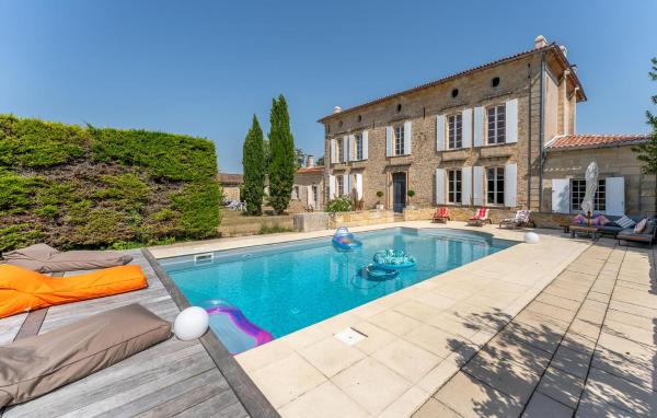 Na fotografii je vidět objekt Le Clos Montaugé nacházející se ve městě Virsac.