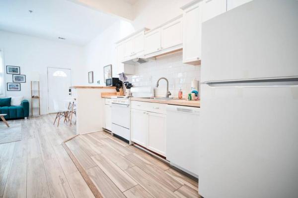 Billede 7: 2BR Boho Chic Duplex, Savannah - Near Tybee Island!