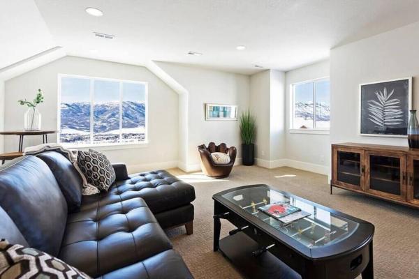 A la foto es mostra l'objecte Mountain Zen with Game Room and 2 Living Areas situat a la ciutat de Eden.