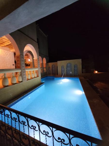 写真にはブマルヌ市にあるRiad Villa Dadesが写っています。