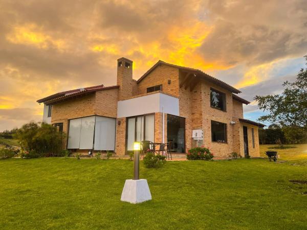 Στη φωτογραφία φαίνεται το αντικείμενο Hacienda La Yegüera που βρίσκεται στην πόλη Subachoque.