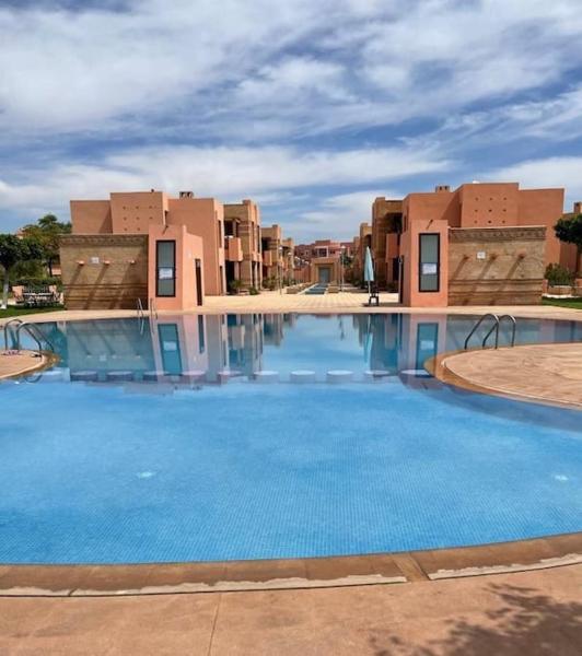 Appartement Bien Situé Résidence Privée, Piscine, Marrakesz