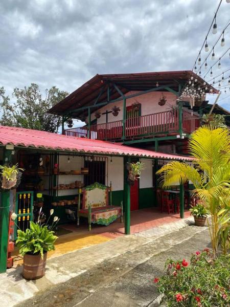 Na foto é possível ver o objeto Hospedaje San Martin - Finca completa - 18 personas localizado na cidade de Pavas.