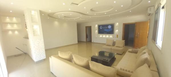 A la foto es mostra l'objecte Villa avec piscine situat a la ciutat de Korba.