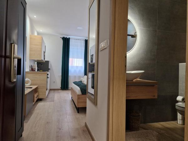 Na zdjęciu widoczny jest obiekt Apartment Luxury B położony w mieście Bartolovci.