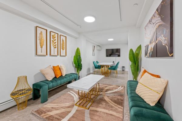 Active Central Park East 3bedrooms 2 bathrooms 1700 SF, New York