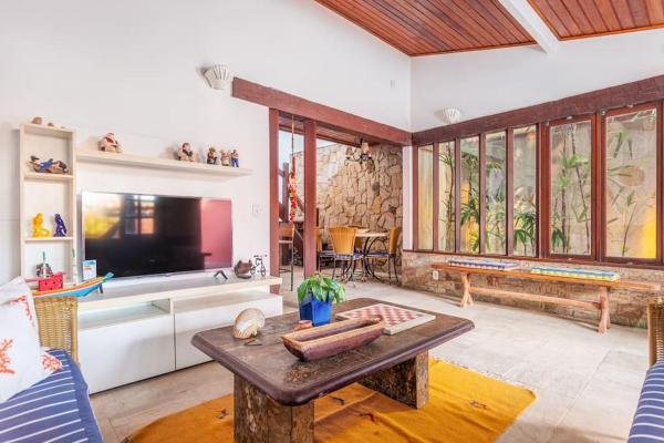 A la foto es mostra l'objecte Casa 300m Rua das Pedras e praia do Canto situat a la ciutat de Búzios.