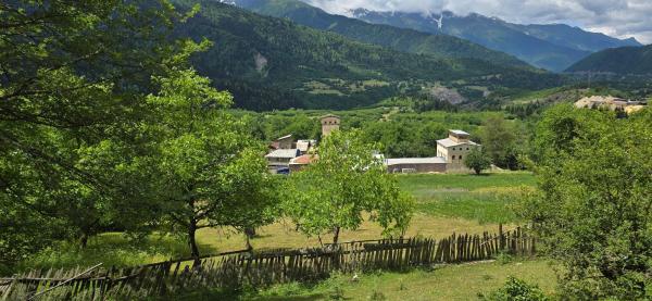 The photo shows the Lakhushdi - House of Song located in the city of Sgobuldi.