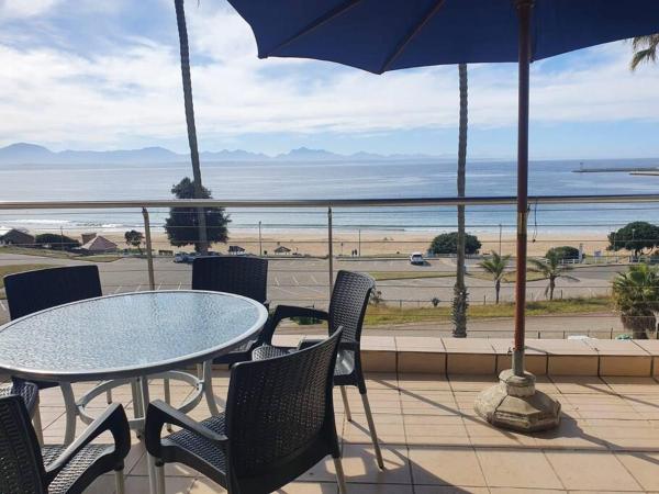 På bilden syns objektet Santos Beach Bliss som ligger i staden Mossel Bay.