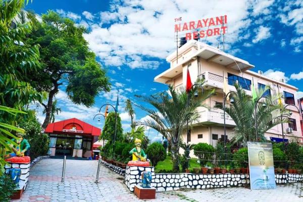 På billedet ses objektet The Narayani Resort beliggende i byen Nārāyangarh.