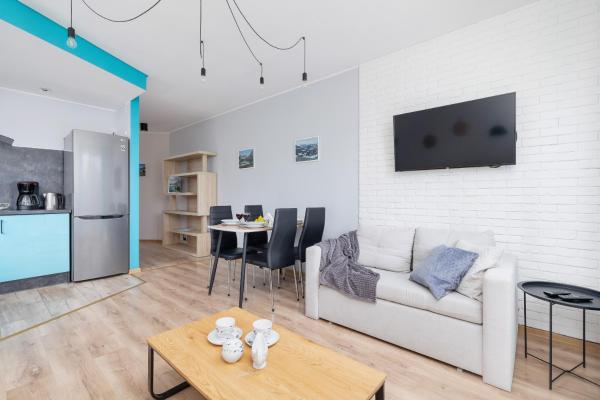 Na fotografii je vidět objekt Nowoczesny Apartament z Widokiem na Góry by Noclegi Renters nacházející se ve městě Visla.