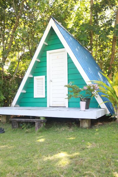 Na zdjęciu widoczny jest obiekt Camp Soteria Resort położony w mieście Cagwait.